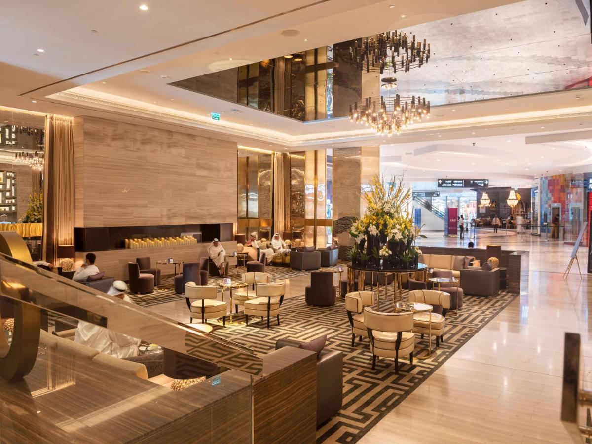 Hyatt Regency Al Kout Mall Кувейт Екстериор снимка The lobby of the hotel