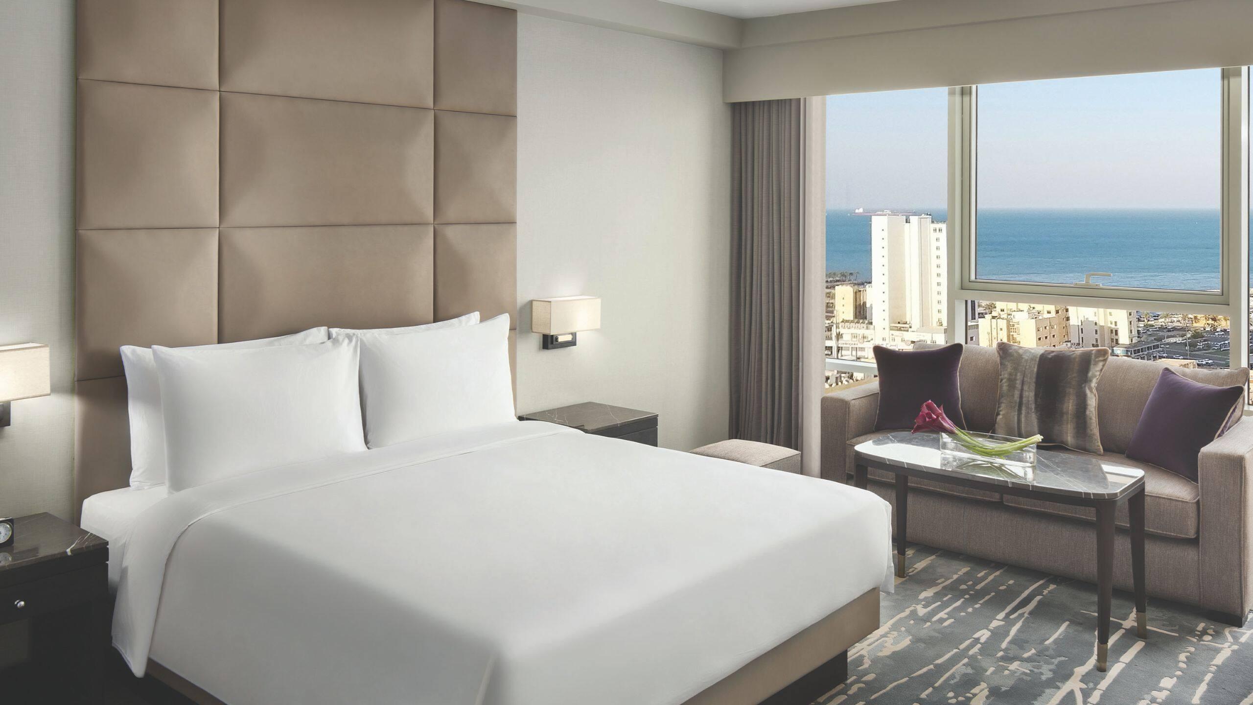 Hyatt Regency Al Kout Mall Кувейт Екстериор снимка Deluxe room