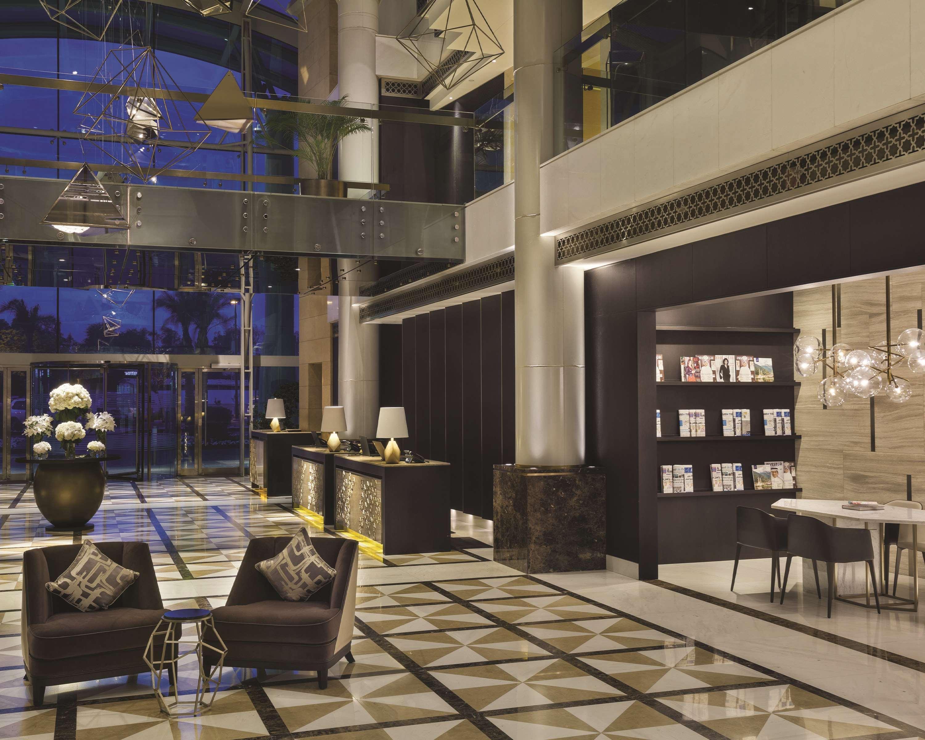 Hyatt Regency Al Kout Mall Кувейт Екстериор снимка Lobby