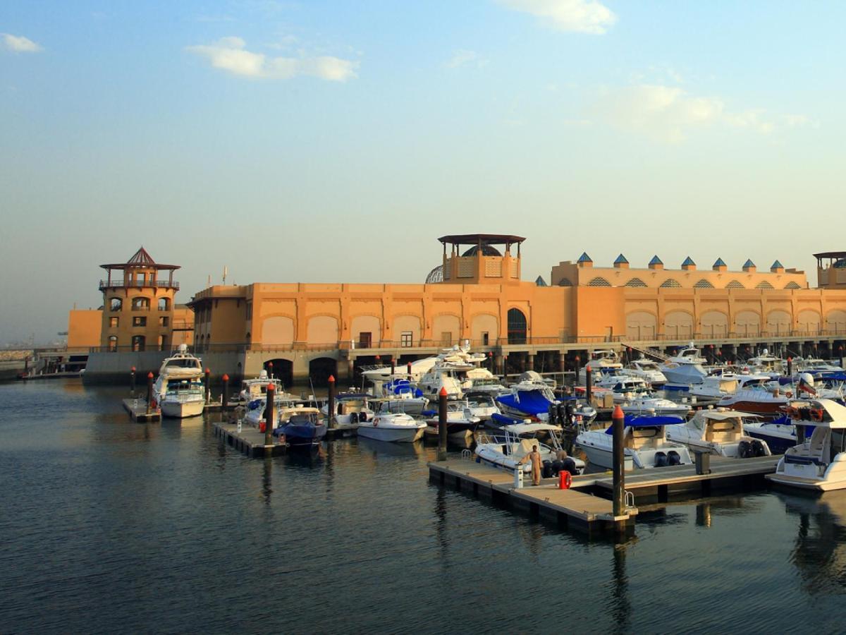 Hyatt Regency Al Kout Mall Кувейт Екстериор снимка The fort at Al Bandar