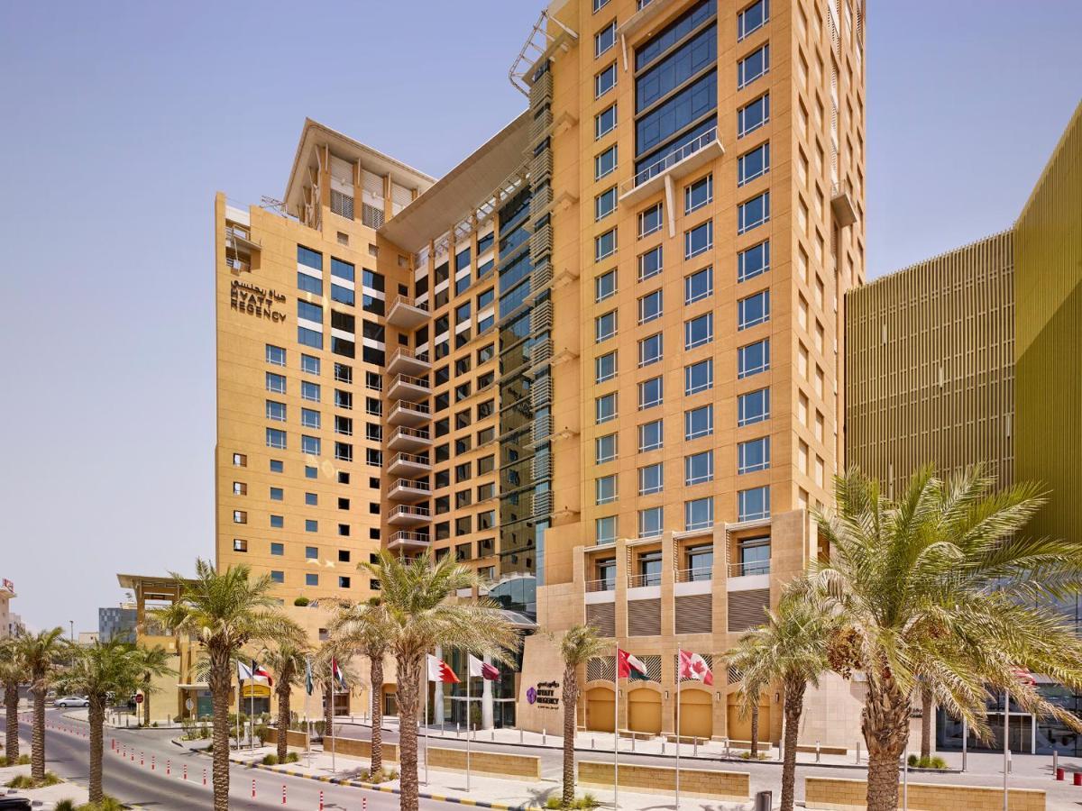 Hyatt Regency Al Kout Mall Кувейт Екстериор снимка The hotel in 2011